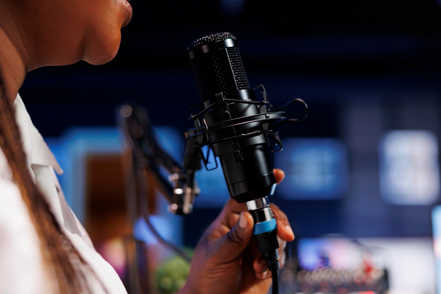 Campagnes Radiophoniques pour la Sensibilisation : La Voix des Femmes en Action